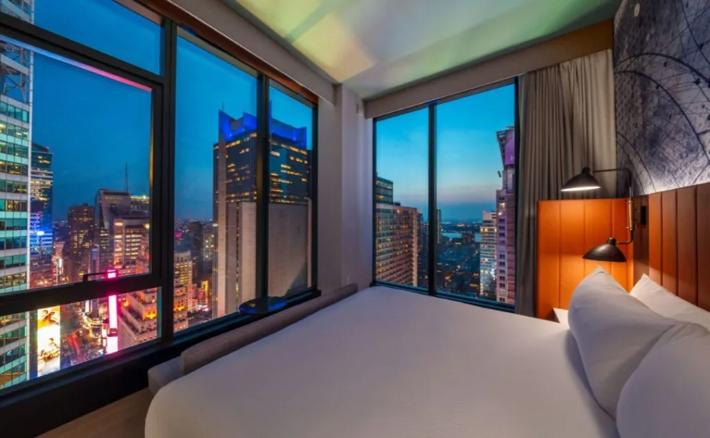 Hilton Tempo Times Square Ball Drop Room