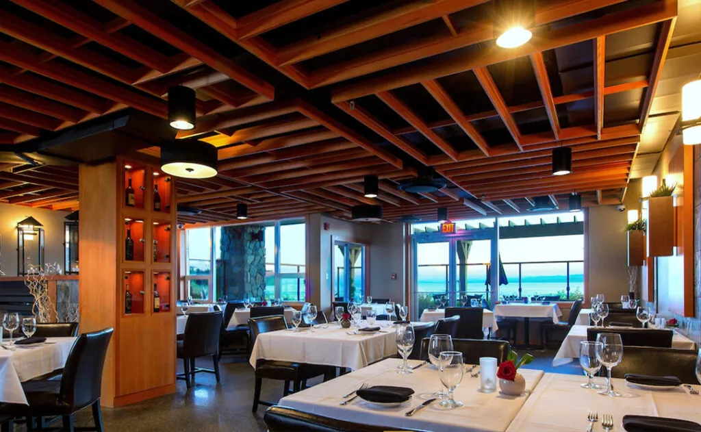 Lunch, dinner, brunch served; ocean views